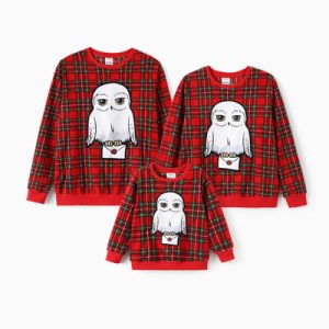 Factory Wholesale Coordinating Christmas Cartoon Alien Character Licensed Wholesale Family Sweatshirts Santa Hat Design Green