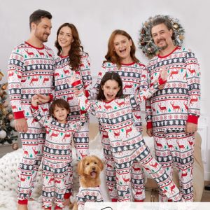 Direct Factory Christmas Family Traditional Christmas Print Family Matching Pajamas with Matching Socks Red
