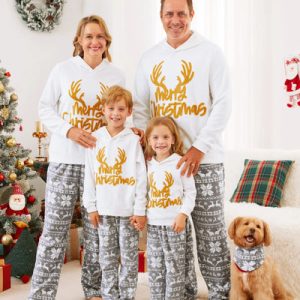 Custom Design Wholesale Family Gingerbread House Green Family Christmas Pajamas Multi Color with Matching Socks