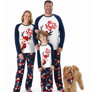 Factory Wholesale Coordinating Christmas Gingerbread Print Black Family Pajamas Black with Matching Socks