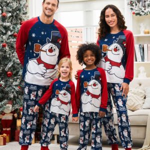 Bulk Customizable Christmas Outfits Reindeer Green Print Family Pajamas Green with Matching Socks