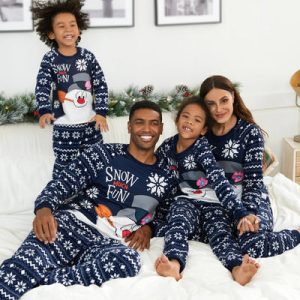 Factory Wholesale Coordinating Christmas Magic Owl Print Family Pajamas with Matching Socks