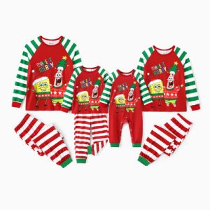 Wholesale OEM Christmas Collection Santa Claus & Dogs Print Family Pajamas White with Matching Socks