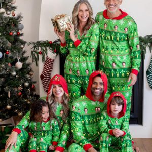 Wholesale OEM Christmas Collection Pink Doll Mommy & Me Long Sleeve Graphic Christmas Pajamas with Matching Socks