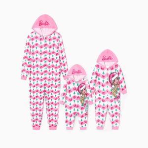 Factory Wholesale Coordinating Christmas Gingerbread & Candy Cane Print Family Pajamas Red with Matching Socks