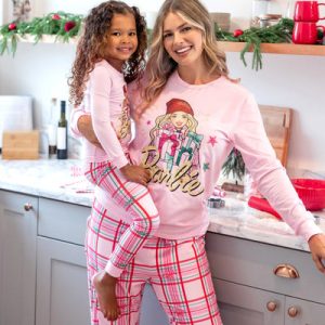 OEM Available Wholesale Holiday Fleece Gingerbread & Snowflake Print Family Pajamas Red with Matching Socks