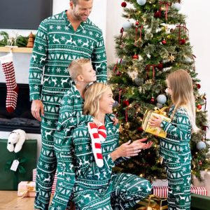 Custom OEM Family Holiday Cute Reindeer Print Long Sleeve Family Pajamas Red with Matching Socks